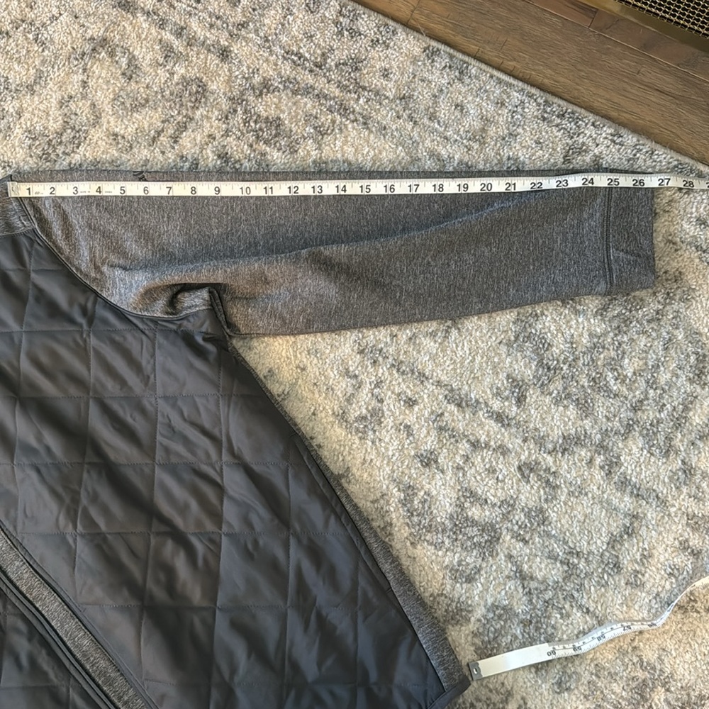Quilted Zip-up - Picture 11 of 14